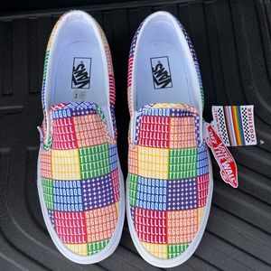 Vans Classic Slip-On Pride LBGTQ
Mens Size 11.5 New